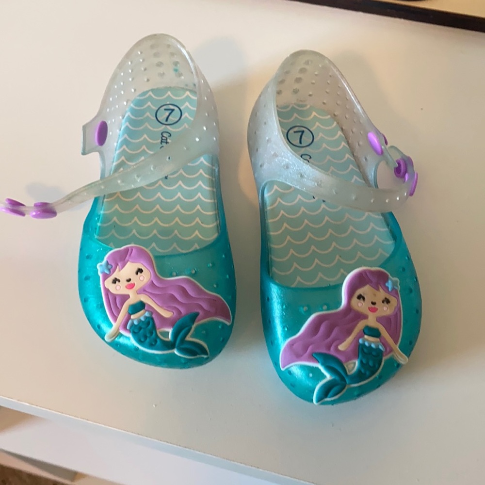 Cat and Jack size 7 mermaid shoes